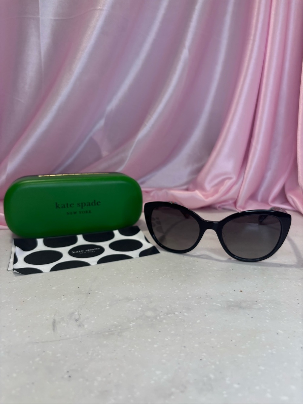 kate spade Black Cat-Eye Sunglasses with Green Case